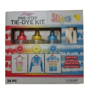 TULIP One Step Tie Dye Kit 38 pc Stripes Everything in a Box Fun & Fashionable